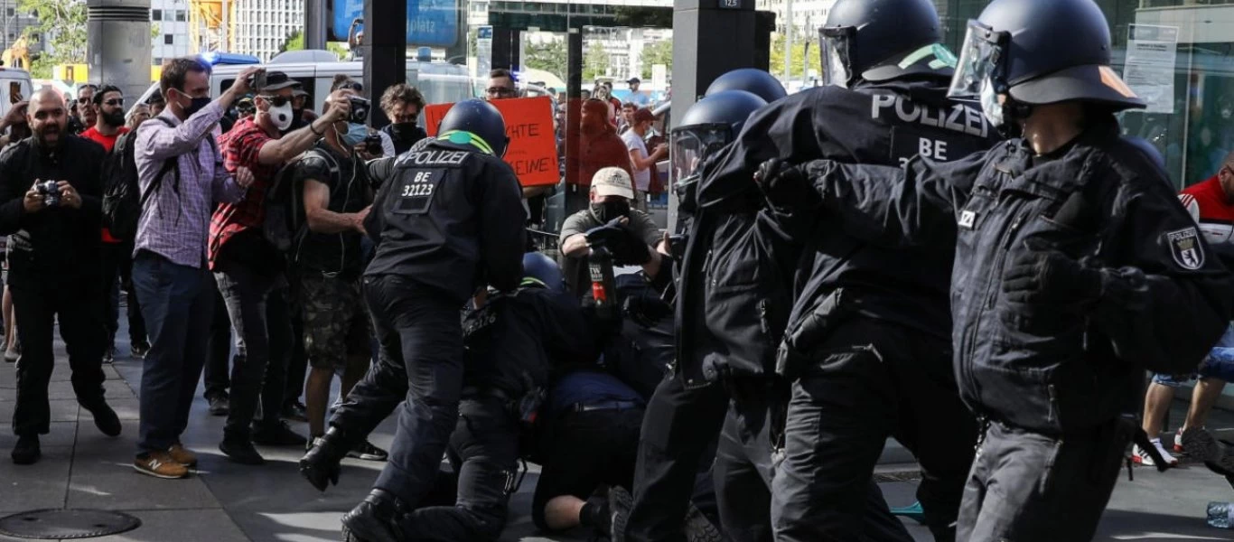 Φρανκφούρτη: Ένταση σε υπαίθριο «πάρτι κορωνοϊού» - 5 τραυματίες αστυνομικοί και 39 συλλήψεις